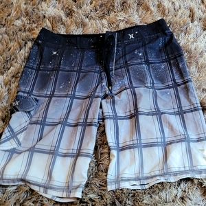 Men's Hurley shorts/ trunks